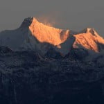 everest-singalila-02 Sunsrise on Kumbhakarna